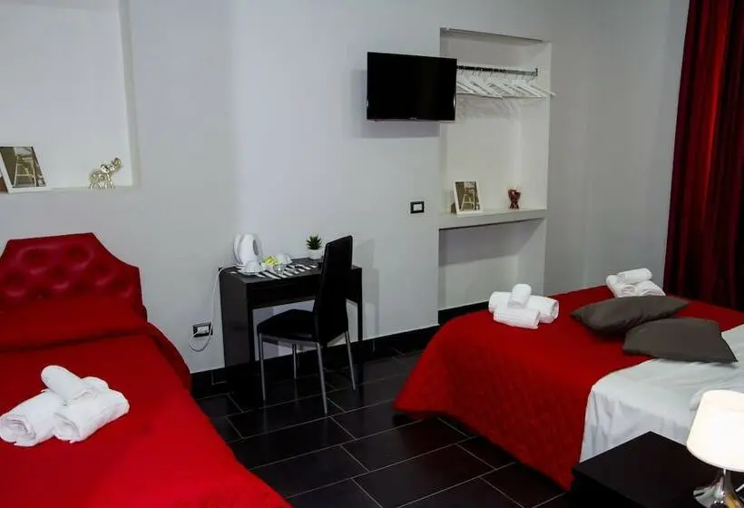 اتاق کلاسیک چهارنفره, B&b Napoli Binario 1