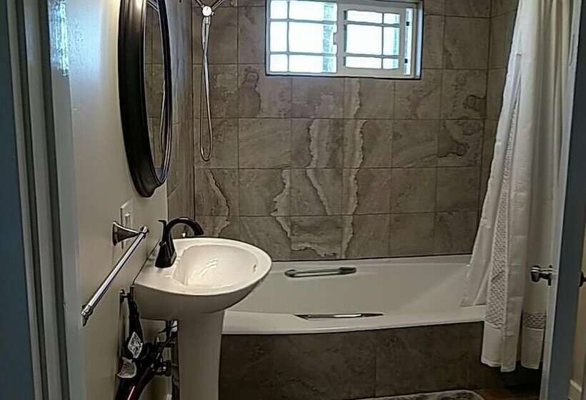 جناح عائلي غرفتين نوم, Friday Harbor Grand