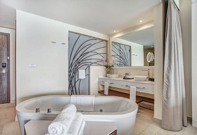 Deluxe Suite Sea View, Grand Lido Negril Aunaturel, An Autograph Collection Allinclusive Resort Adults Only