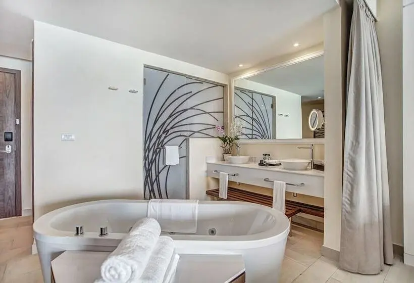 Deluxe Suite Sea View, Grand Lido Negril Aunaturel, An Autograph Collection Allinclusive Resort Adults Only