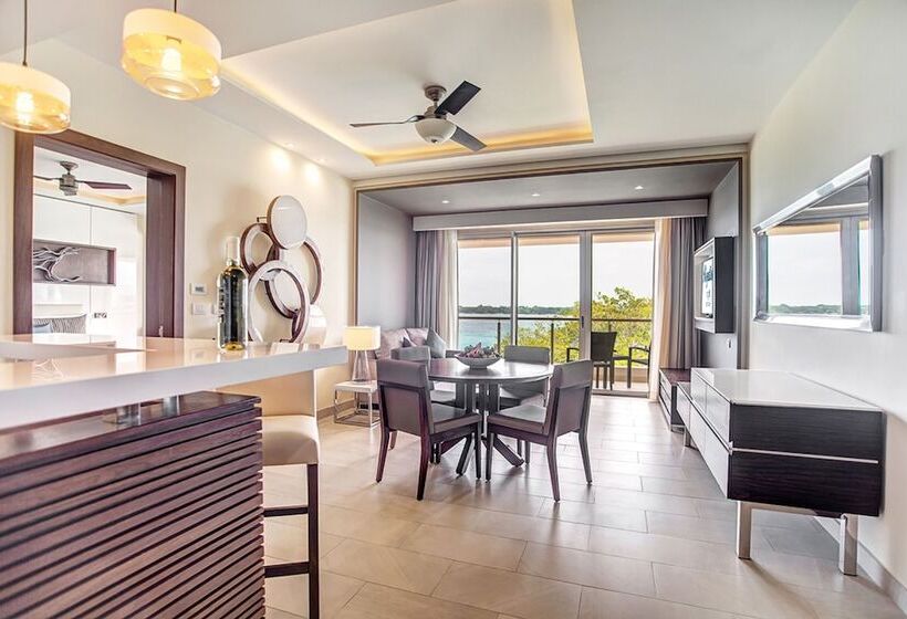 Deluxe Suite Sea View, Grand Lido Negril Aunaturel, An Autograph Collection Allinclusive Resort Adults Only