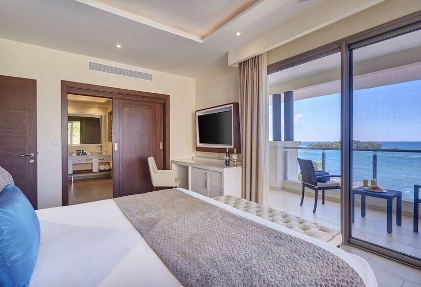 Deluxe Suite Sea View, Grand Lido Negril Aunaturel, An Autograph Collection Allinclusive Resort  Adults Only