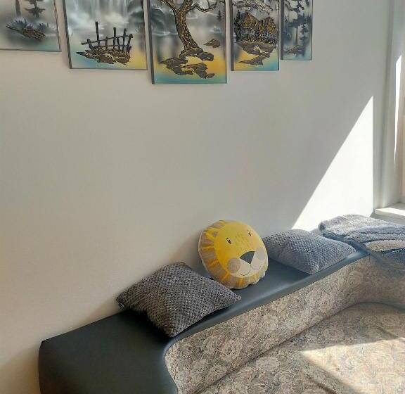 اتاق استاندارد با بالکن, Hostel Madeira
