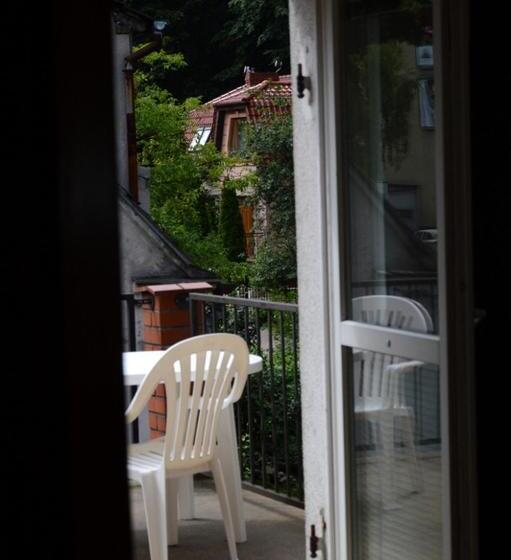 اتاق استاندارد با بالکن, Hostel Madeira