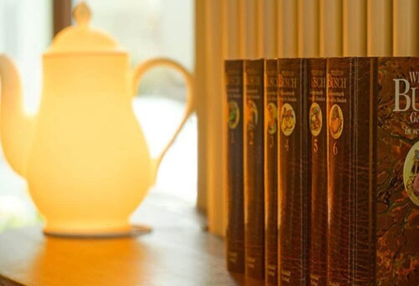 اتاق اکونومی, Bett Und Buch