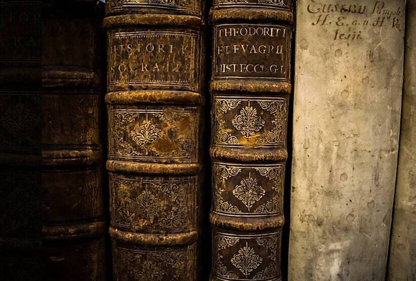 اتاق راحتی سه تخته, Bett Und Buch