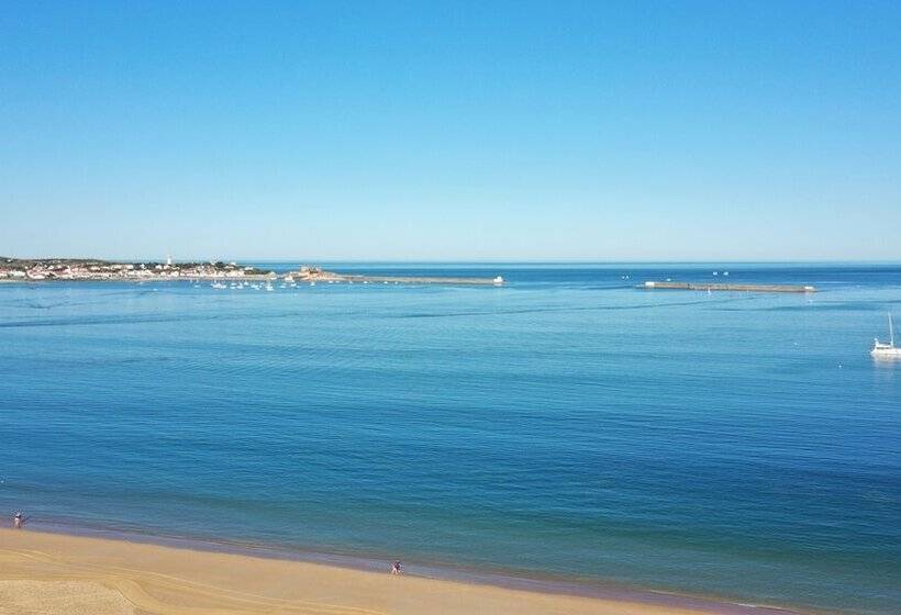 Номер Стандарт, Hôtel De La Plage   Saint Jean De Luz