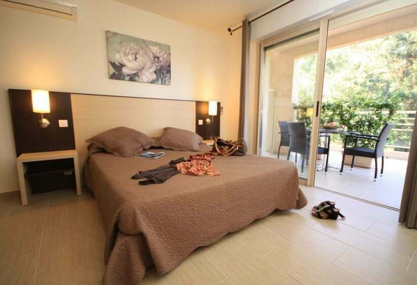 Номер Комфорт, Hôtel Et Résidence Costa Rossa