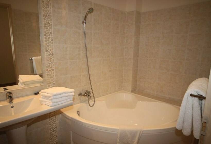 Номер Комфорт, Hôtel Et Résidence Costa Rossa