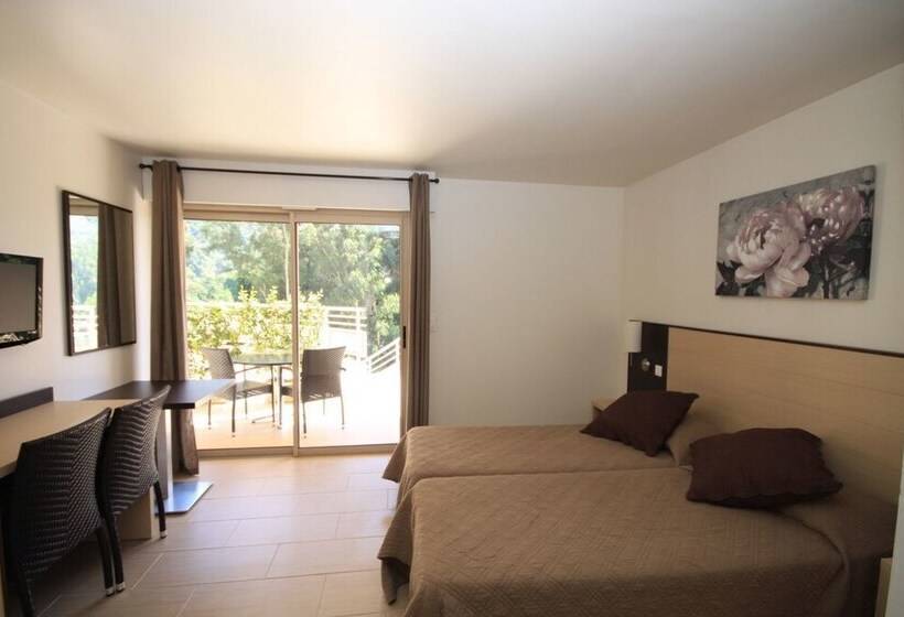 Номер Комфорт, Hôtel Et Résidence Costa Rossa