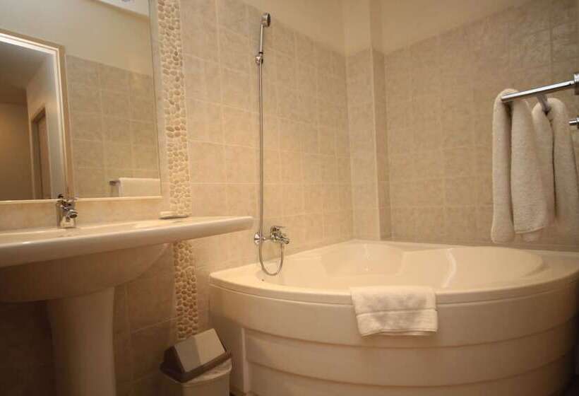 Четырехместный Номер Стандарт, Hôtel Et Résidence Costa Rossa