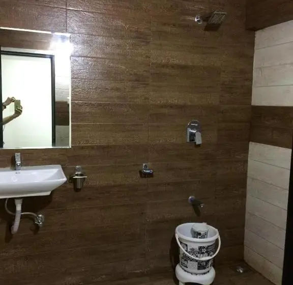 اتاق کلاس بیزنس, Nova Cross Road