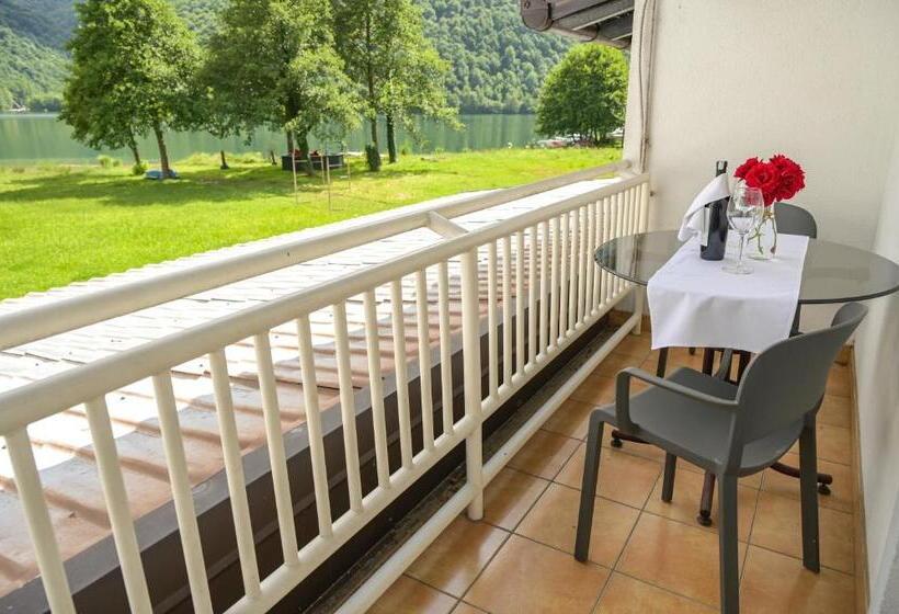 اتاق استاندارد با بالکن, Motel Plaza