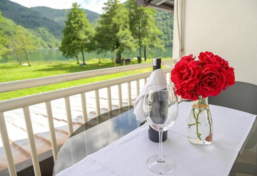 اتاق استاندارد با بالکن, Motel Plaza