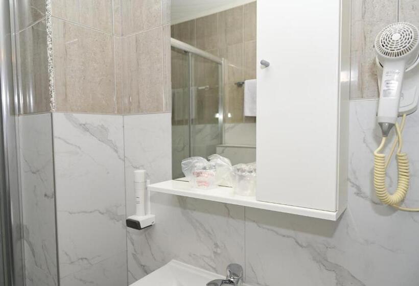 اتاق استاندارد با بالکن, Motel Plaza