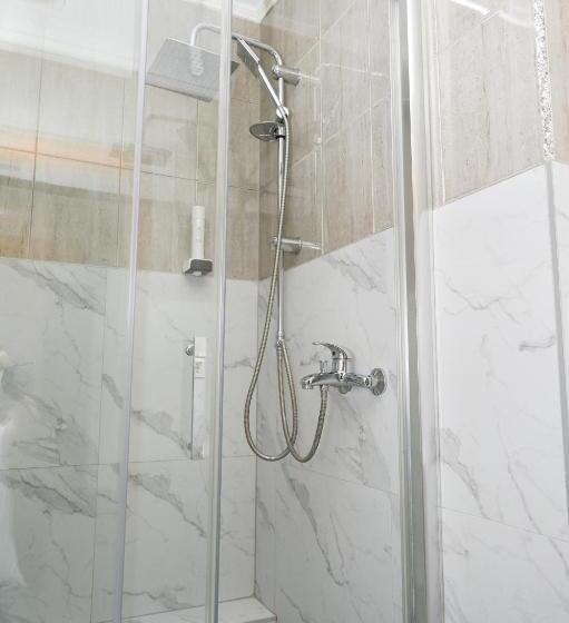 اتاق استاندارد با بالکن, Motel Plaza