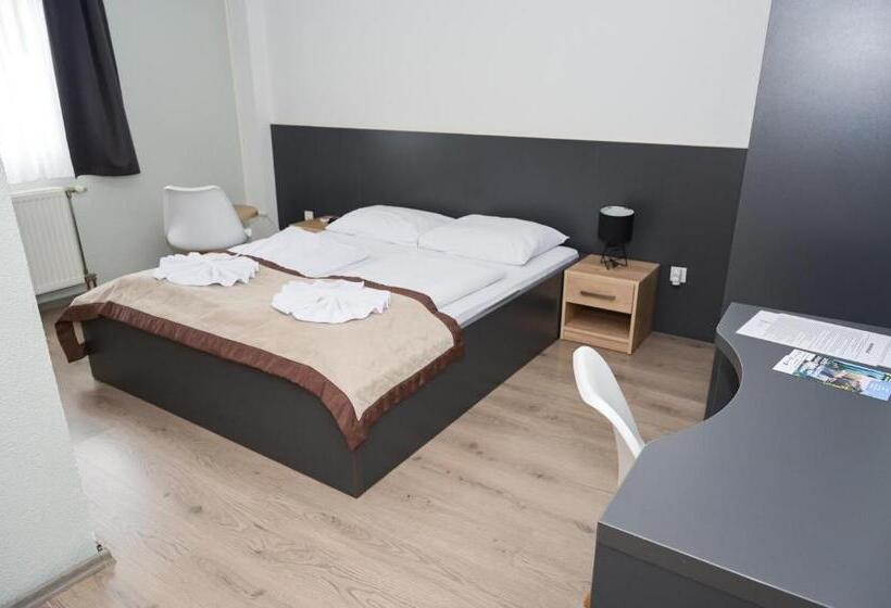 اتاق لوکس, Motel Plaza