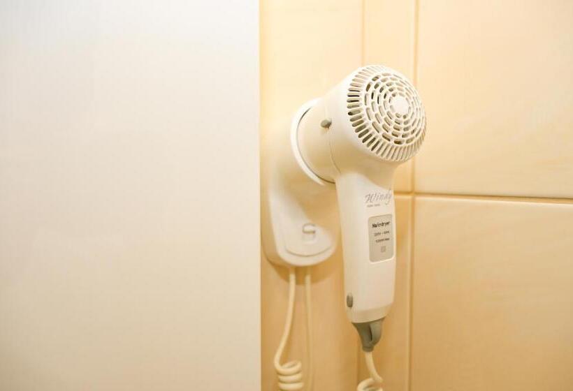 اتاق استاندارد با چشمانداز باغ, Motel Plaza