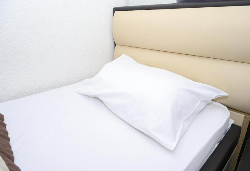 اتاق استاندارد یک نفره, Motel Plaza