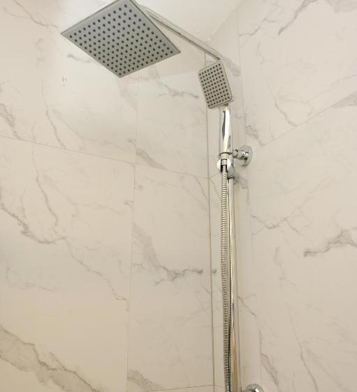 اتاق لوکس با چشمانداز باغ, Motel Plaza