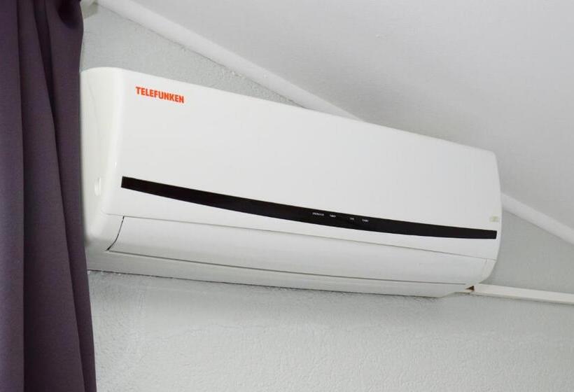 اتاق لوکس با چشمانداز باغ, Motel Plaza