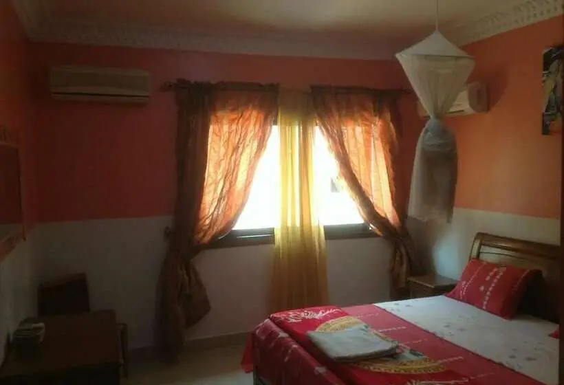 استودیوی استاندارد, Residence Les Calanques