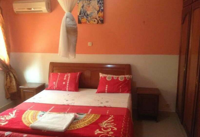 استودیوی استاندارد, Residence Les Calanques