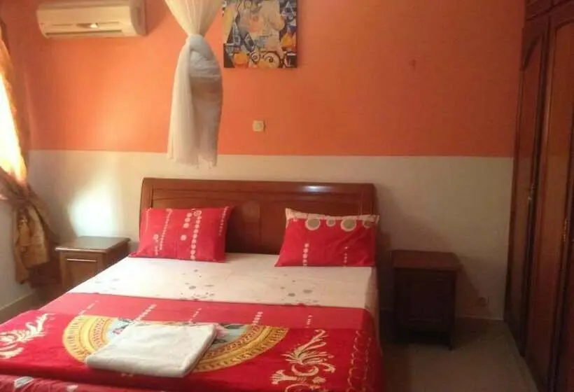 استودیوی استاندارد, Residence Les Calanques