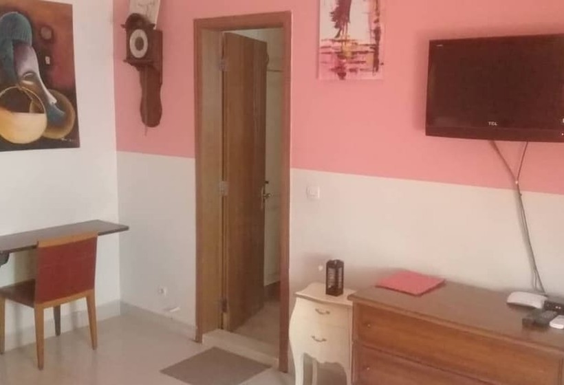 استودیوی استاندارد, Residence Les Calanques