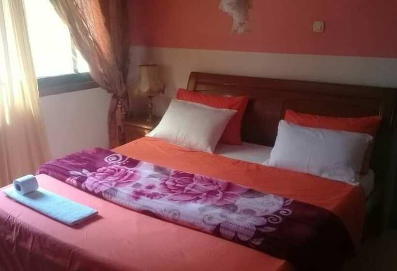 استودیوی استاندارد, Residence Les Calanques