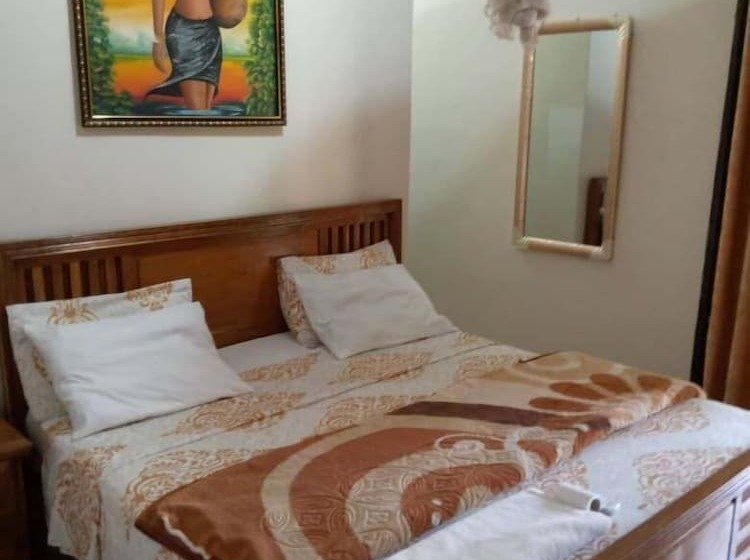 استودیوی استاندارد, Residence Les Calanques