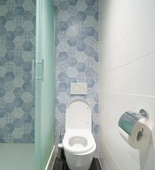 تختخواب در اتاق مشترک, Sparks Hostel