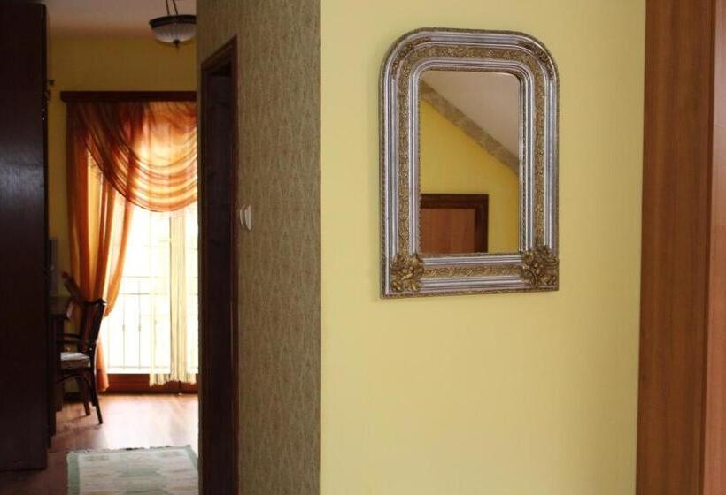 اتاق استاندارد چهار تخته, Motel Alas