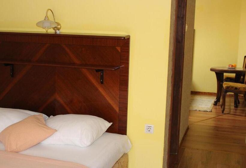 اتاق استاندارد چهار تخته, Motel Alas