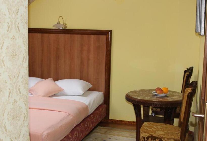 اتاق استاندارد چهار تخته, Motel Alas