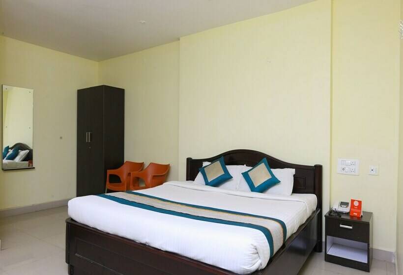 Номер Стандарт, O Padmavathi Puram Near Railway Station