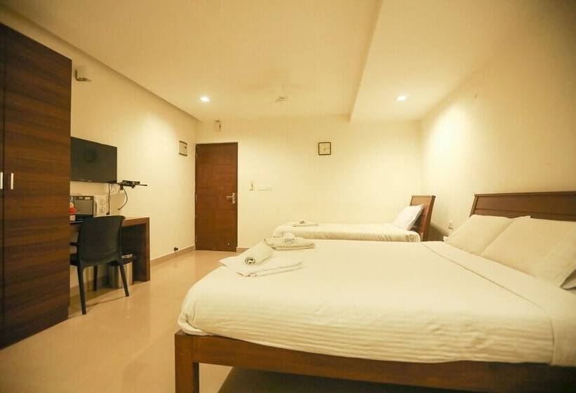 Трехместный Номер Deluxe, Ulo Aravindar Residency