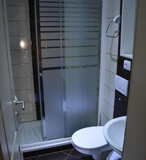 اتاق استاندارد یک نفره, Motel Most