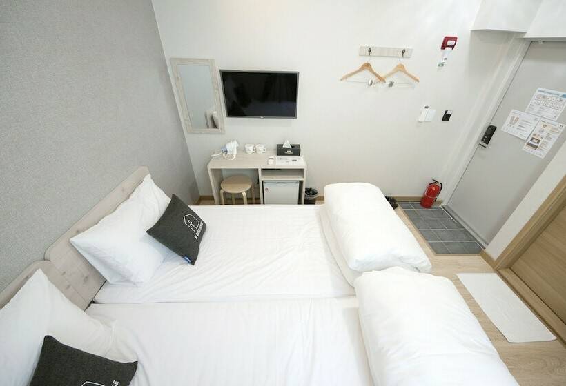 Camera Standard, Kguesthouse Premium Nampo 1