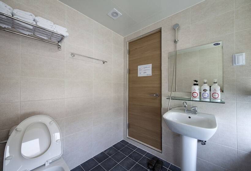 Camera Familiare, Kguesthouse Premium Nampo 1