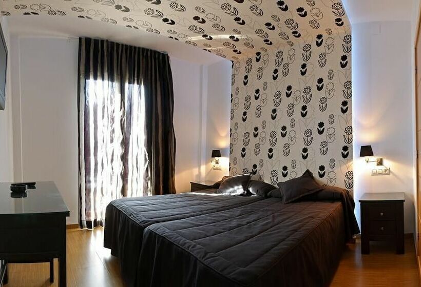 プレミアムルーム, Noriega