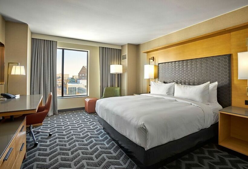 디럭스 스위트, Hilton Des Moines Downtown