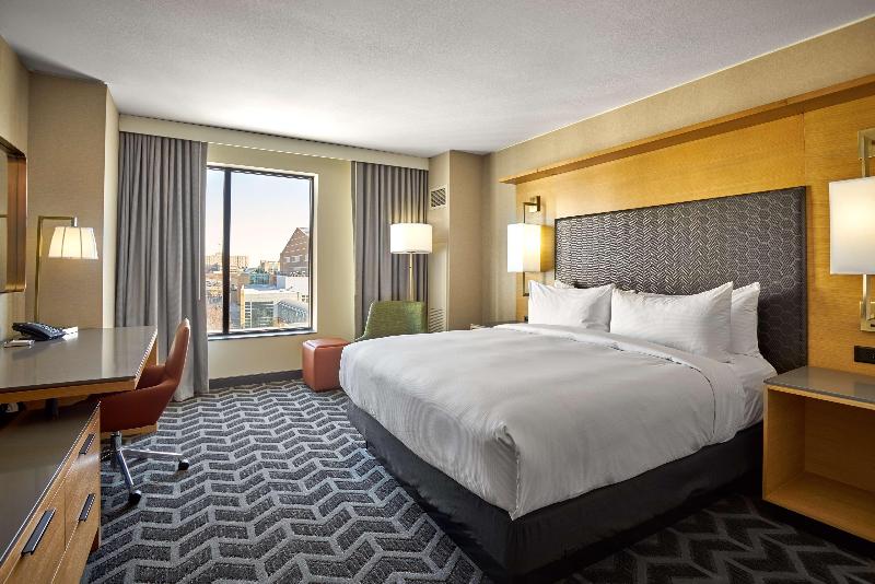 景色の見えるスイートルーム, Hilton Des Moines Downtown
