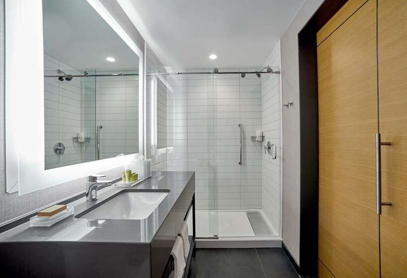 전망 스위트, Hilton Des Moines Downtown