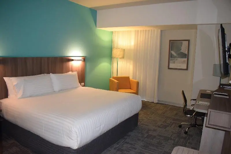 اتاق استاندارد, Holiday Inn Lima Airport, An Ihg