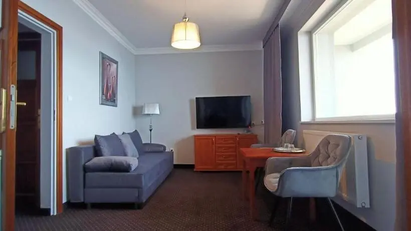 オーシャンビュースイート, Wodnik Twój Hotel Z Widokiem Na Morze