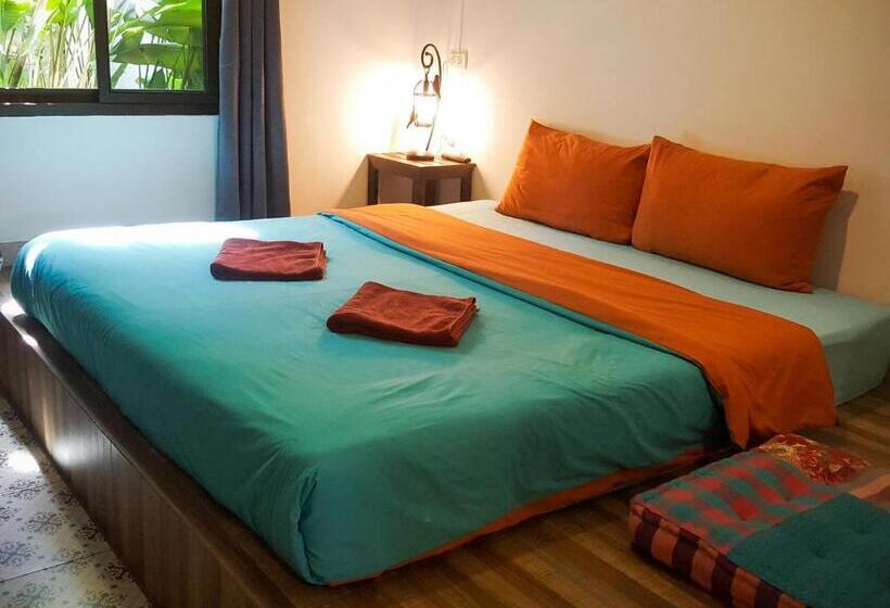 Семейный Номер, Glur Hostel