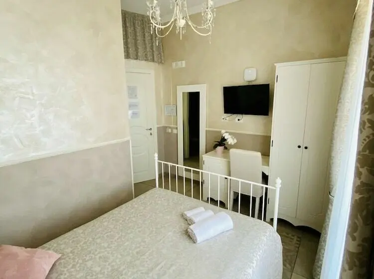 Deluxe Yhden Hengen Huone, Domus Valadier B&b Guesthouse