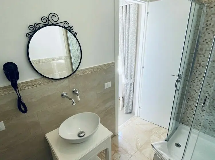 Deluxe Yhden Hengen Huone, Domus Valadier B&b Guesthouse