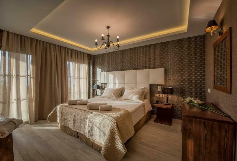 Президентский Люкс, Elegance Luxury Executive Suites  Adults Only